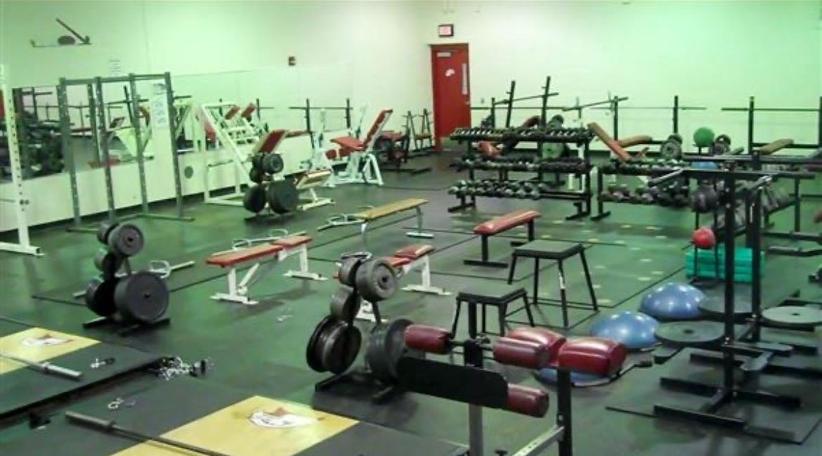Weight room offers athletes place to stay fit in between seasons