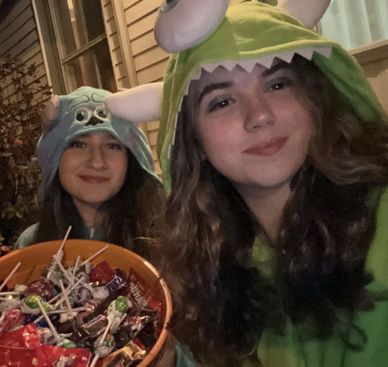 students-dress-up-for-halloween-hawk-happenings