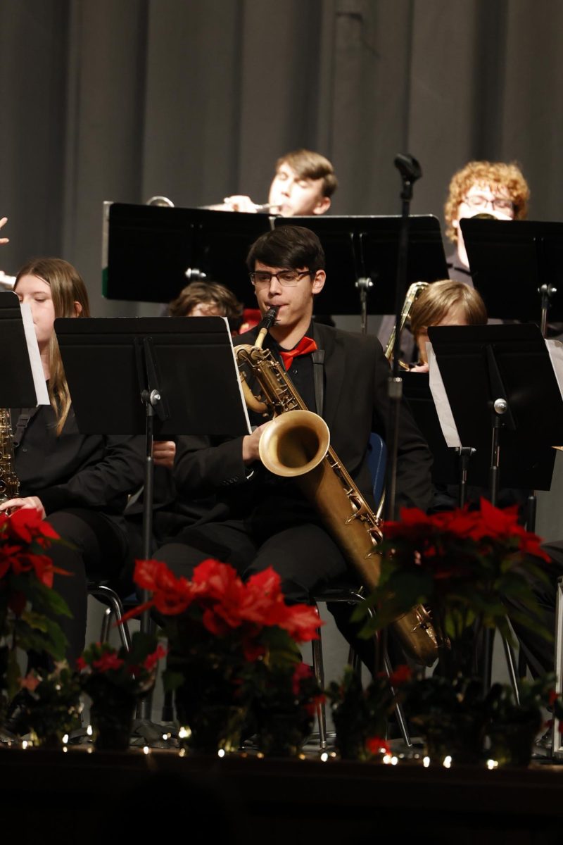 HAHS music department performs winter concert