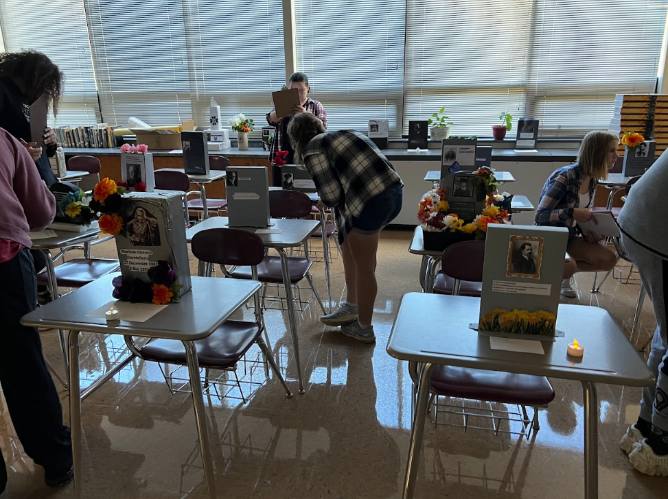 German students make gravestones for Germans